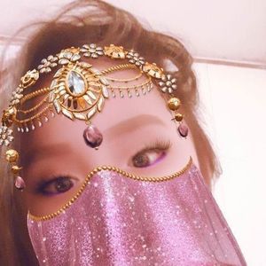 Meet your Posher, Leticia